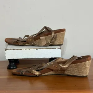 Vionic Catarina Bronze Metallic Studded Wedge Sandals Womens 9 TVW4079 thumbnail 3