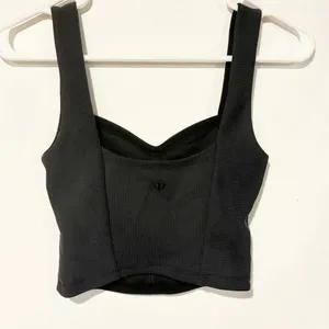 Lululemon Size XS Black Ribbed Softstreme Sweetheart‎ Tank Top thumbnail 5