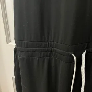 Vuori Lux Performance Jumpsuit Women XXL Black Sleeveless Jogger Activewear thumbnail 3