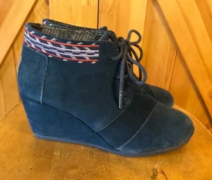 Toms Blue Suede Lace-Up Wedge Bootie Shoes Women's Size 6 thumbnail 1