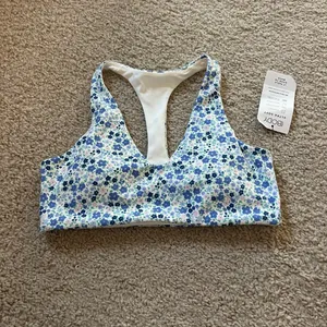 Ultra soft Blue and white Floral Racerback plunge Sports Bra never worn thumbnail 2