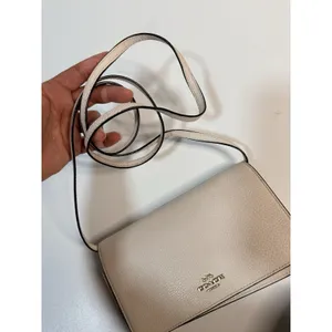 Small Coach Ivory Pebbled Logo Crossbody Detachable Strap Gold thumbnail 4