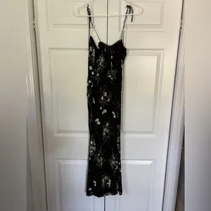 Reformation Kourtney Dress in Veuve Floral thumbnail 6
