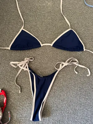Bikini thumbnail 1