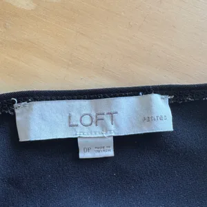 Loft Petites Black V-Neck Tie Waist Wide Leg Cropped Jumpsuit 0P Minimalist thumbnail 5