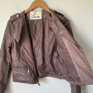 J2 by JouJou Vintage y2k 2000's Moto Jacket Brown Cropped Faux Leather Size XS thumbnail 7