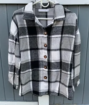 UNISHE Black‎ and White Plaid Fleece Shacket Black Size M thumbnail 1