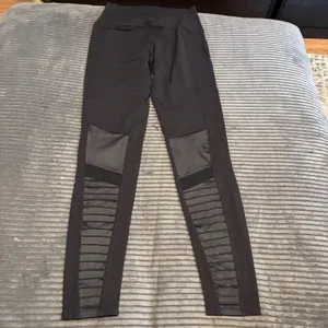 Alo Yoga Moto Leggings High Waisted Black Glossy Patent Ribbed Yoga Pants Small thumbnail 2