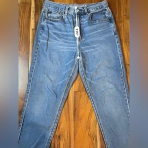 American Eagle Outfitters Mom Jeans thumbnail 7