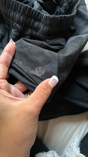 Lululemon Shorts 2.5" thumbnail 4