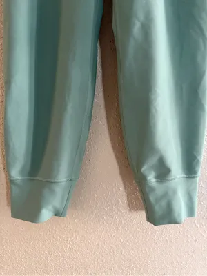 Old Navy Active Powersoft Joggers Size M Activewear Athleisure High Waisted thumbnail 3