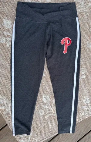 Concepts Sport Philadelphia Phillies Charcoal Leggings with Red 'P' Logo thumbnail 1