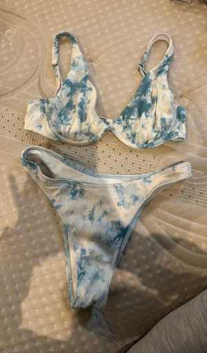 Hollister Swim Set Matching Ruffle Strap Bikini Top Cheeky Bottom Ribbed Knit S thumbnail 1
