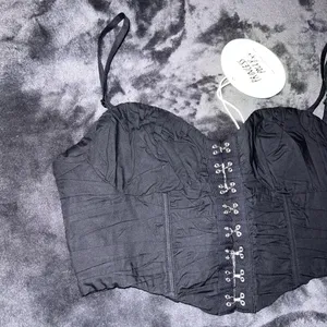 Princess Polly Caitlin Top in Black Size 6 New with tag thumbnail 6
