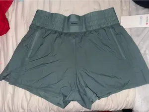 Lululemon Shorts thumbnail 2