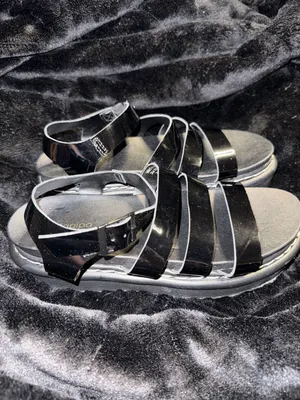 Viapipa Black Patent Strappy Platform Sandals Size 7 thumbnail 2