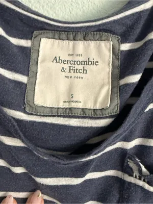 Abercrombie & Fitch V Neck Blue/White Striped Tee. Size Small thumbnail 5