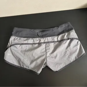 Lululemon Run: Speed Short *4-way Stretch Grey Heathered Slate Deep Coal Gym 8 thumbnail 3