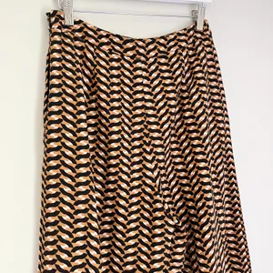 Who What Wear Geometric Print Pleated High Rise Wide Leg Pants Orange Black 6 thumbnail 6
