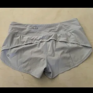Lululemon Speed Shorts 2.5" thumbnail 2