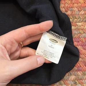 OLD NAVY BLACK BASIC RELAXED FIT TANK TOP thumbnail 3