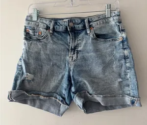Zara Denim Jean Shorts‎ Slightly Distressed thumbnail 1