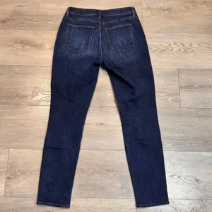 LOFT Outlet Curvy Skinny Jeans Dark Wash‎ Womens Size 4 Clean Wash Flattering thumbnail 2
