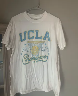 Abercrombie graphic tee sz S thumbnail 1