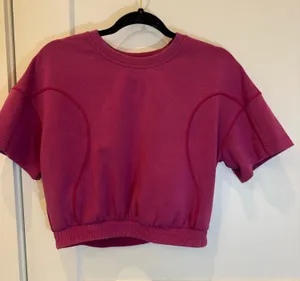 Lululemon Top thumbnail 1