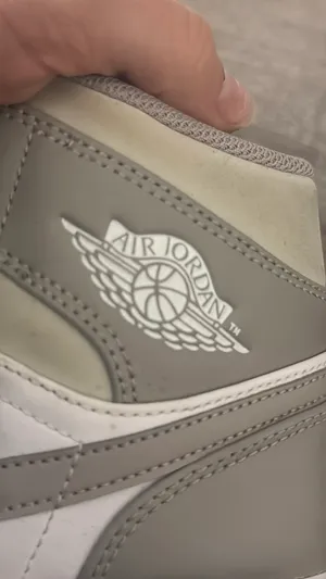 Grey Jordan  thumbnail 8