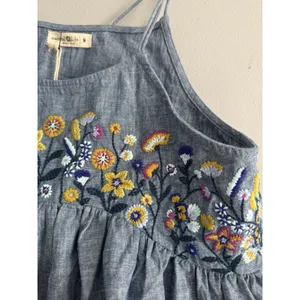 NWT Natural Life Erin Floral Embroidered Chambray Denim Tank Top Size Medium thumbnail 3