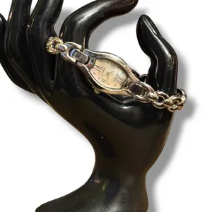 Vintage Quartz stainless steel watch thumbnail 2