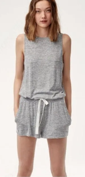 Wilfred‎ Free Aritzia Heather Grey Knit Sleeveless Romper Pockets S RPS7-8467-24 thumbnail 1