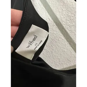Wilfred Shine Satin Bustier from Aritzia It is a sleek black cropped tank top XS thumbnail 8