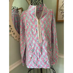 Lilly‎ Pulitzer Shirt Size M Pink Blue Shell Print Little Tipsy Skipper Top thumbnail 2