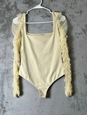 Free People Must Be Love Bodysuit Cream Ruched Mesh Sleeve‎ Romantic Medium New thumbnail 1
