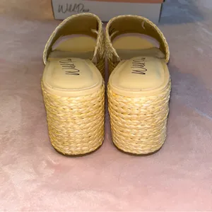 Wild Pair Niftyy woven espadrille beige heeled wedge size 8.5 open toe thumbnail 5