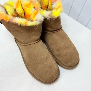 UGG CLASSIC MINI‎ BAILEY BOW PUNK PLAID CHESTNUT BOOTS Vibrant Fur Lining Size 9 thumbnail 2