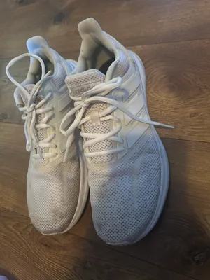 Adidas sneakers thumbnail 2