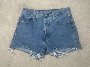501 Levi’s shorts size 24 thumbnail 1
