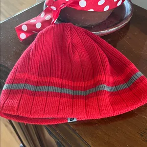 The North Face Red Beanie Unisex Women’s Girls Boys thumbnail 2