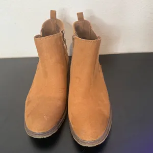 Sonoma Womens Brown Faux Suede Chelsea Ankle Boots Size‎ 7.5 BRANTLEE Western thumbnail 6