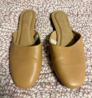 Universal Threads tan slip on loafers size 7 thumbnail 1