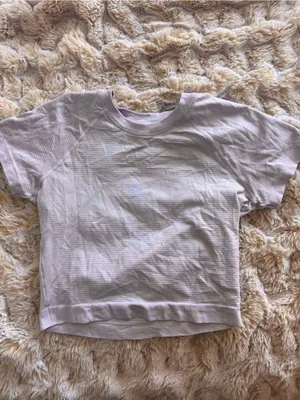 Lululemon Swiftly Tech Cropped Short Sleeve 2.0 size 4 thumbnail 2