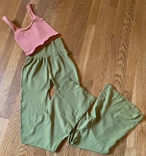Free People NWOT Good Karma Flare legging and happiness Runs crop top size XS/S MSRP $128 thumbnail 4