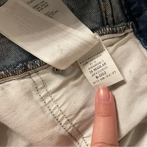 Abercrombie & Fitch The 90’s Straight Ultra High Rise Criss Cross Jeans 28/6R thumbnail 9