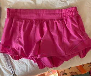 Lululemon Hotty Hot Shorts 2.5" Low-Rise  thumbnail 1
