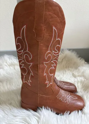 Cowboy Boots Brown Size 9.5 thumbnail 1