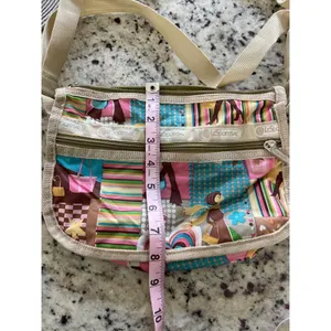 LeSportsac Crossbody‎ Bag Multi Color Fun Graphic Print Adjustable Strap thumbnail 5