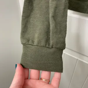 NWOT Mossimo Supply Co women’s‎ olive green ruffle long sleeve soft knit top M thumbnail 2